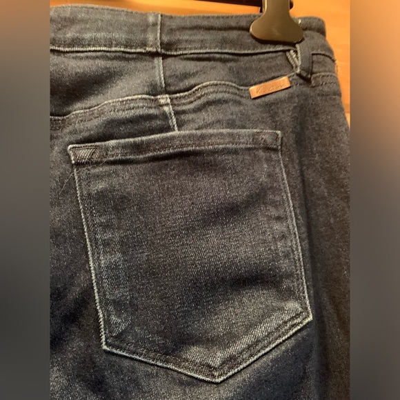 Women’s dark wash Kancan made for Maurice’s stretchy and soft jeans size 31. - Picture 14 of 14